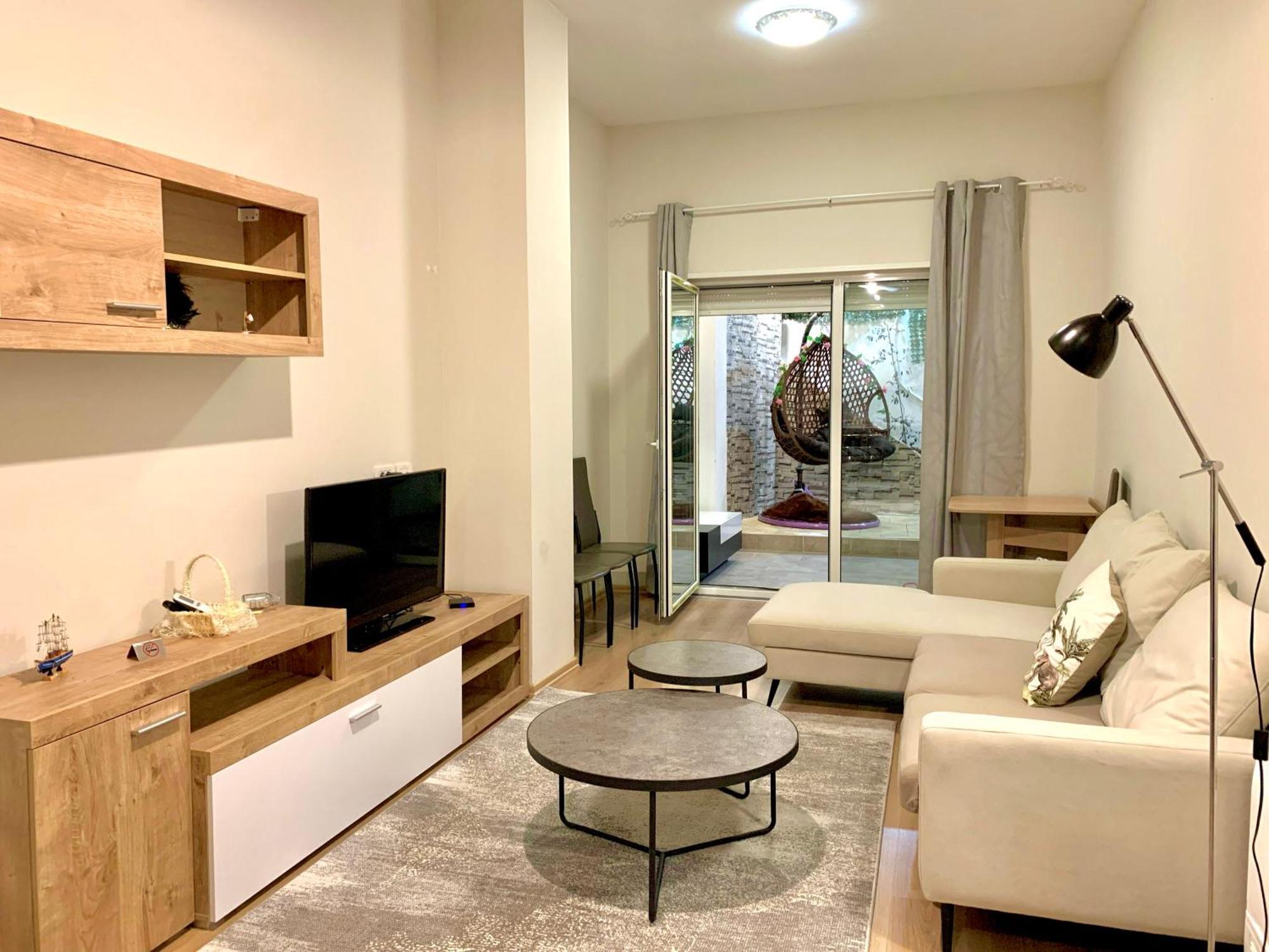 Modern Family-size With Private Veranda-5min To The 公寓 *