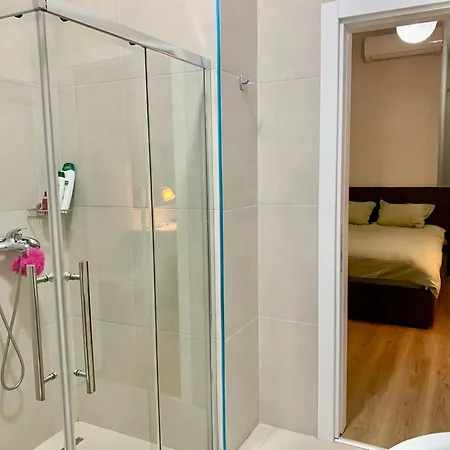 Modern Family-Size Condo With Private Veranda-5Min To The Lake Tirana Exterior photo