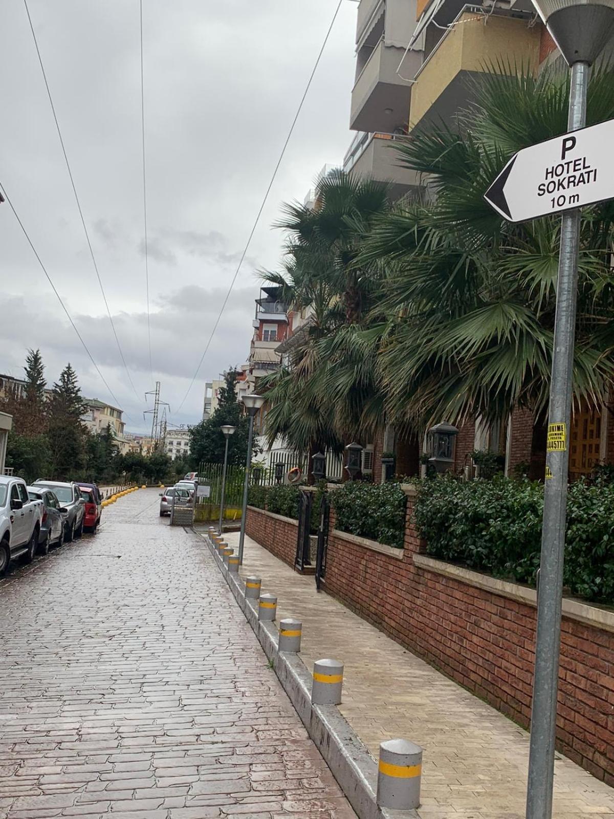 Apartment Modern Family-size With Private Veranda-5min To The Tirana