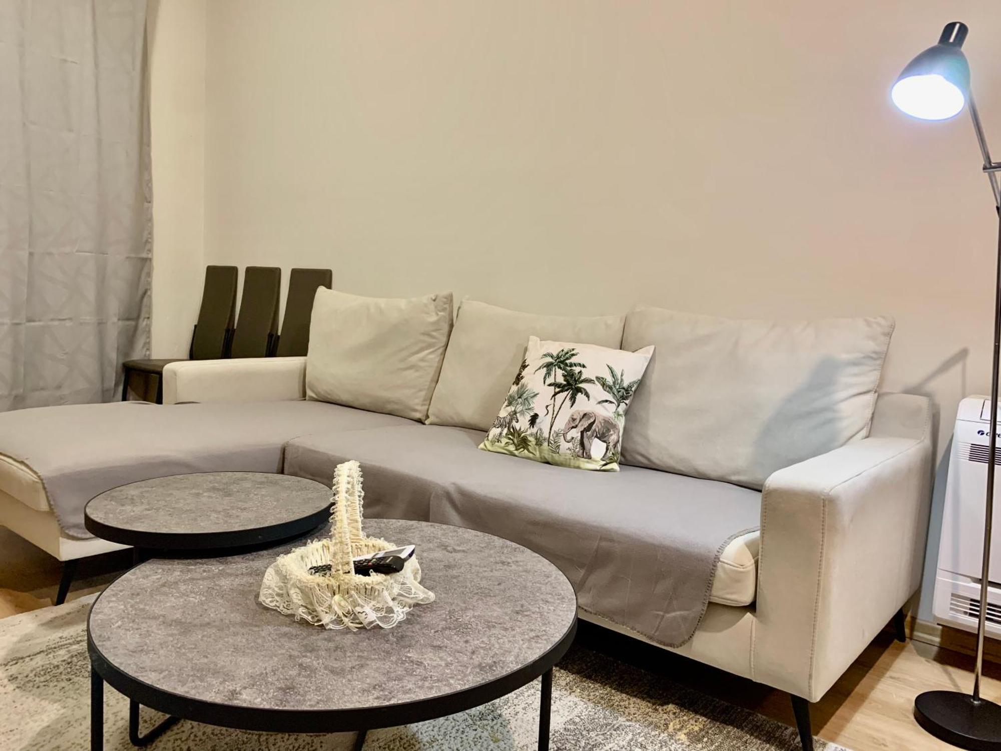 Apartment Modern Family-size With Private Veranda-5min To The